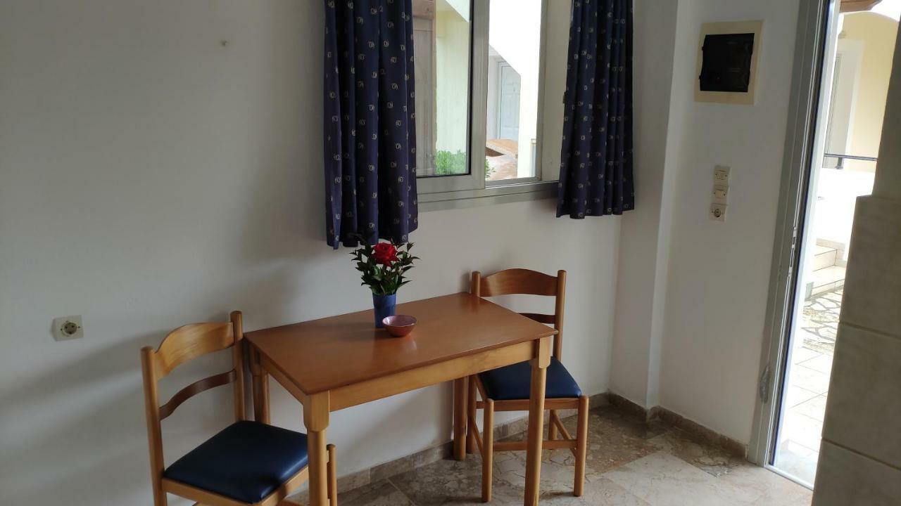 Tondoris Apartments Sidárion Extérieur photo